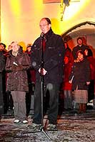 Hudebně poetické otevření adventu spojené s rozsvícením vánočního stromu, náměstí Svornosti Český Krumlov, 28.11.2010, foto: Lubor Mrázek (4/8)