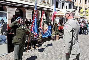 Připomínka výročí ukončení 2. světové války a slavnostní nástup Modrých baretů, náměstí Svornosti Český Krumlov, 7. května 2011, foto: Lubor Mrázek (5/20)