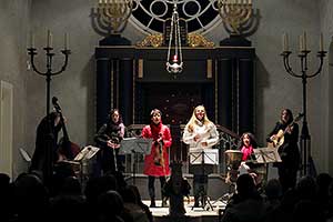 Lakomá Barka - vánoční koncert v synagoze, 8.12.2013, foto: Lubor Mrázek (3/12)