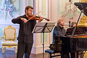 Večer české hudby, Jan Fišer (housle) a Ivo Kahánek (klavír), 2.7.2014, Festival komorní hudby Český Krumlov, foto: Lubor Mrázek (5/8)