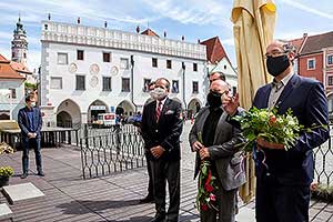 Uctění památky obětí u příležitosti 75. výročí konce 2. světové války 8.5.2020, foto: Lubor Mrázek (19/32)