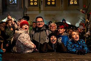 1. adventní neděle - otevření Adventu spojené s rozsvícením vánočního stromu, Český Krumlov 27.11.2022, foto: Lubor Mrázek (18/39)