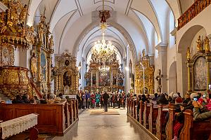 International School of Prague: Staroanglické duchovní skladby, klášterní kostel Božího Těla a Panny Marie, 2. adventní neděle 10. 12. 2023, foto: Lubor Mrázek (1/82)