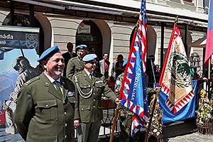 Připomínka výročí ukončení 2. světové války a slavnostní nástup Modrých baretů, náměstí Svornosti Český Krumlov, 7. května 2011, foto: Lubor Mrázek (4/20)