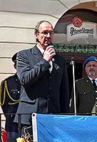 Připomínka výročí ukončení 2. světové války a slavnostní nástup Modrých baretů, náměstí Svornosti Český Krumlov, 7. května 2011, foto: Lubor Mrázek (9/20)
