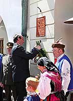 Připomínka výročí ukončení 2. světové války a slavnostní nástup Modrých baretů, náměstí Svornosti Český Krumlov, 7. května 2011, foto: Lubor Mrázek (11/20)
