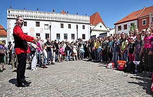 Připomínka výročí ukončení 2. světové války a slavnostní nástup Modrých baretů, náměstí Svornosti Český Krumlov, 7. května 2011, foto: Lubor Mrázek (18/20)