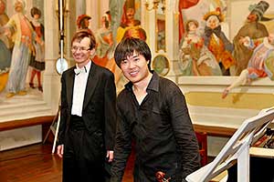 Meng La Huang (housle), Daniel Wiesner (klavír), Festival komorní hudby Český Krumlov 26.6.2011, foto: Lubor Mrázek (4/8)