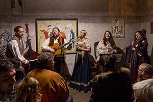 Kapka - tradiční vánoční koncert českokrumlovské folkové kapely, 25.12.2014, foto: Lubor Mrázek (1/8)