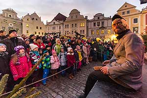 Mikulášská nadílka 4.12.2016, Advent a Vánoce v Českém Krumlově, foto: Lubor Mrázek (2/48)