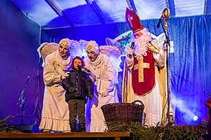 Mikulášská nadílka 4.12.2016, Advent a Vánoce v Českém Krumlově, foto: Lubor Mrázek (19/48)