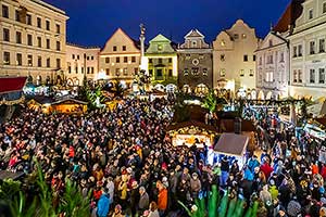 1. adventní neděle - otevření Adventu spojené s rozsvícením vánočního stromu, Český Krumlov 1.12.2019, foto: Lubor Mrázek (4/56)