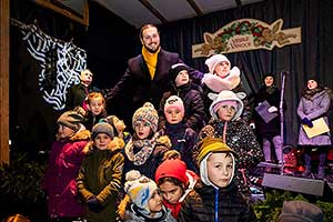 1. adventní neděle - otevření Adventu spojené s rozsvícením vánočního stromu, Český Krumlov 1.12.2019, foto: Lubor Mrázek (23/56)