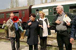 1. května 2004, 12.30 hodin - Mimořádný vlak "Tří zemí", foto: Lubor Mrázek (17/59)