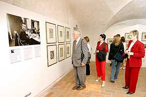 Slavnostní vernisáž letních výstav v Egon Schiele Art Centru, 30.4.2005, foto: Lubor Mrázek (4/27)