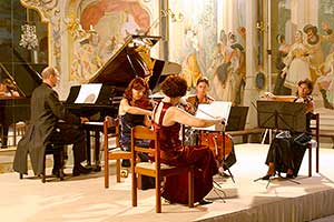 Kaprálová quartet, Maškarní sál zámku Český Krumlov, 2.7.2006, Festival komorní hudby Český Krumlov, foto: Lubor Mrázek (3/4)