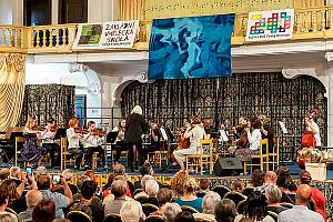 "Naše město žije uměním" - slavnostní koncert k 240. výročí ZUŠ Český Krumlov, Zámecká jízdárna 13. května 2022, foto: Lubor Mrázek (11/129)