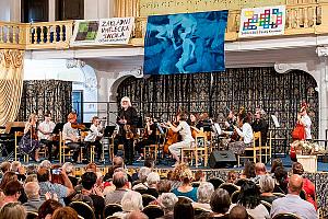 "Naše město žije uměním" - slavnostní koncert k 240. výročí ZUŠ Český Krumlov, Zámecká jízdárna 13. května 2022, foto: Lubor Mrázek (14/129)