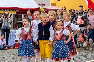 Svatováclavské slavnosti a Mezinárodní folklórní festival 2020 v Českém Krumlově, pátek 23. září 2022, foto: Lubor Mrázek (36/90)