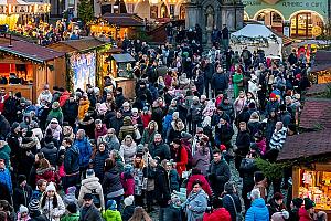 1. adventní neděle - otevření Adventu spojené s rozsvícením vánočního stromu, Český Krumlov 27.11.2022, foto: Lubor Mrázek (3/39)
