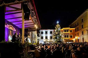 1. adventní neděle - otevření Adventu spojené s rozsvícením vánočního stromu, Český Krumlov 27.11.2022, foto: Lubor Mrázek (24/39)