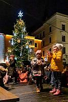 1. adventní neděle - otevření Adventu spojené s rozsvícením vánočního stromu, Český Krumlov 27.11.2022, foto: Lubor Mrázek (25/39)