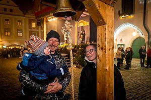 1. adventní neděle - otevření Adventu spojené s rozsvícením vánočního stromu, Český Krumlov 27.11.2022, foto: Lubor Mrázek (38/39)