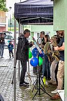 Krumzuš Band a Festival Krumlov swingovali 5. 6. 2023 na sídlištích Plešivec a Mír, foto: Lubor Mrázek (53/56)