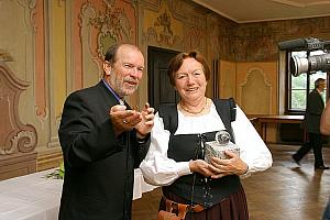 Slavnosti pětilisté růže 2004, 18. - 20. června 2004 - předání cen města Český Krumlov za rok 2003, foto: Lubor Mrázek (3/3)