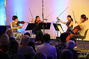 Pocta Brahmsovi - smyčcové kvarteto a violoncellistka Meehae Ryo, Festival Krumlov 30.7.2023, foto: Libor Sváček (4/14)