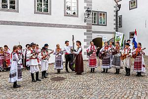 Svatováclavské slavnosti a Mezinárodní folklórní festival Český Krumlov, 29. a 30. září 2023, foto: Lubor Mrázek (163/255)