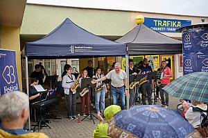 Krumzuš Band a Festival Krumlov swingují na Plešivci, zdroj: Tomáš Kasal (8/41)
