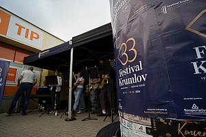 Krumzuš Band a Festival Krumlov swingují na Plešivci, zdroj: Tomáš Kasal (24/41)