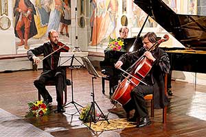 AD Trio, 30.6.2009, Festival komorní hudby Český Krumlov, foto: Lubor Mrázek (7/8)